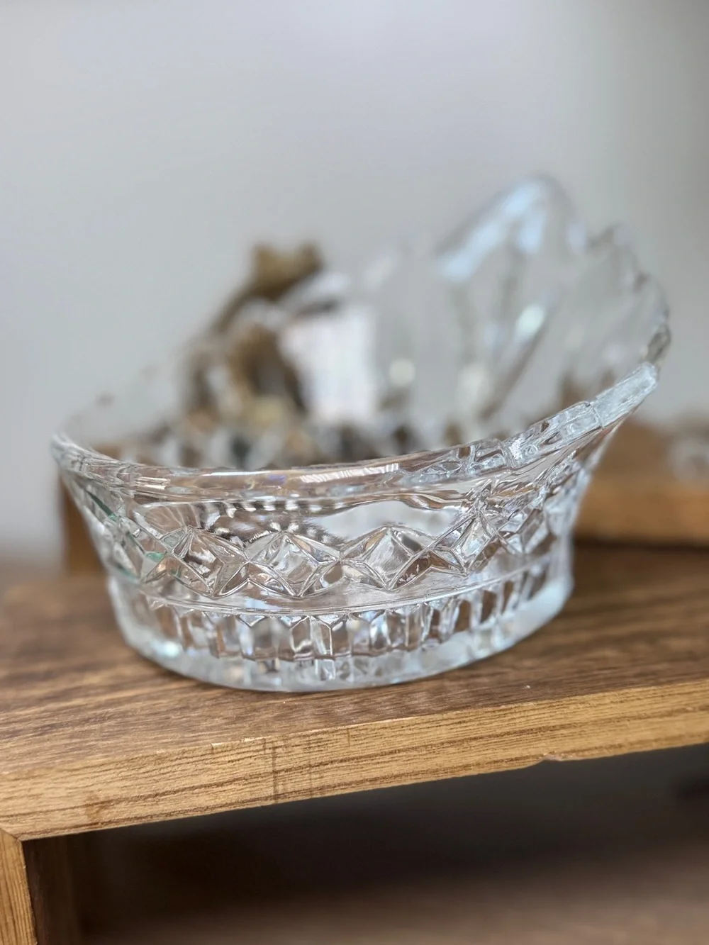 Vintage Teleflora Tiara Crown Cut Crystal Starburst Round Decorative Bowl Dish